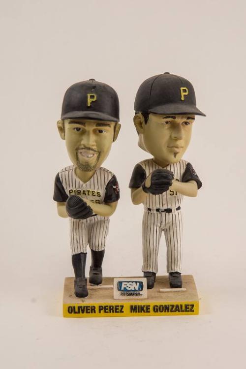 Oliver Pérez and Mike González dual bobblehead