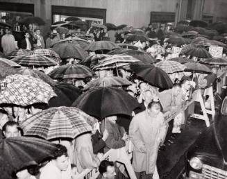 Crowd Outside Babe Ruth's Funeral photograph, 1948 August 19