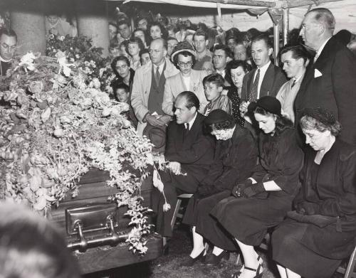 Babe Ruth Graveside Service photograph, 1948 August 19