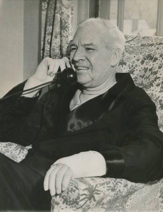 Tris Speaker Sitting in Chair photograph, 1937 May 14