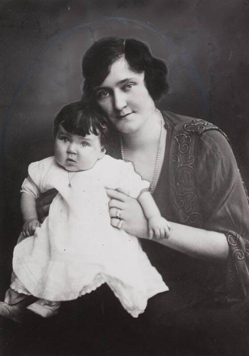 Mrs. Bessie Baine Wagner and Virginia Wagner photograph, undated