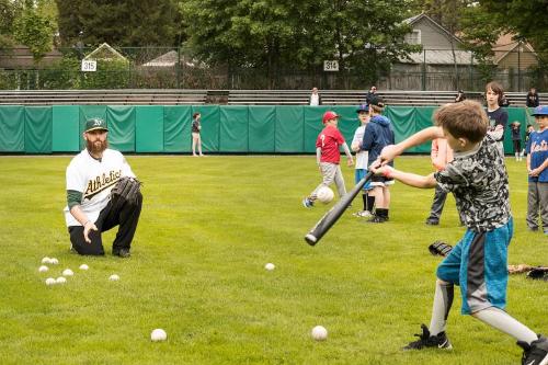 Jonny Gomes Instructing Participants photograph, 2017 May 26