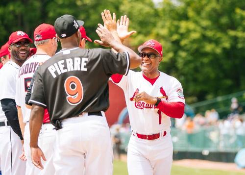 Ozzie Smith Greeting his Team photograph, 2017 May 27