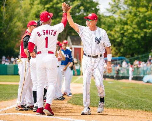 Ozzie Smith and Goose Gossage High Fiving photograph, 2017 May 27