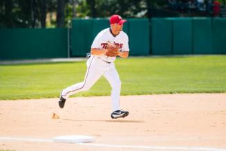 Michael Cuddyer Fielding photograph, 2017 May 27