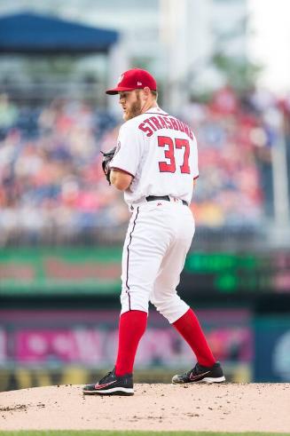 Stephen Strasburg Pitching photograph, 2017 June 12