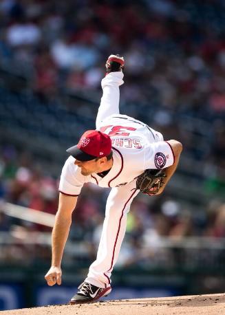 Max Scherzer Pitching photograph, 2017 June 11