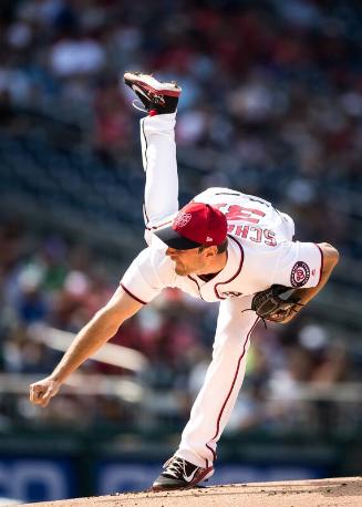 Max Scherzer Pitching photograph, 2017 June 11