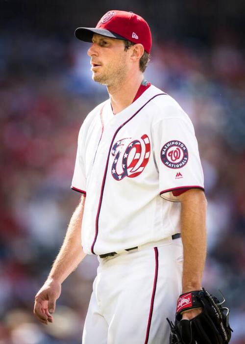 Max Scherzer Pitching photograph, 2017 June 11