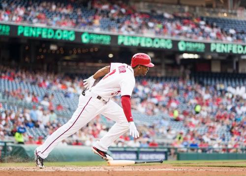 Michael Taylor Baserunning photograph, 2017 June 12