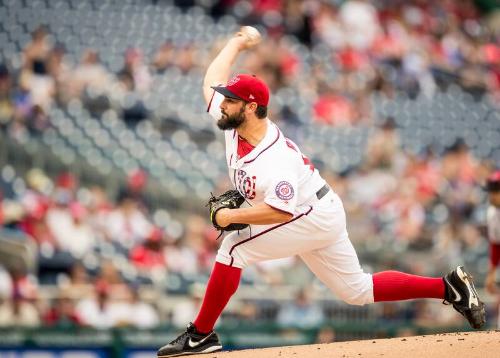 Tanner Roark Pitching photograph, 2017 June 14