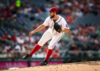 Tanner Roark Pitching photograph, 2017 June 14