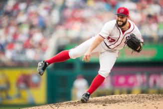 Tanner Roark Pitching photograph, 2017 June 14