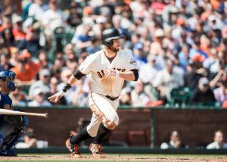 Brandon Belt Baserunning photograph, 2017 April 27