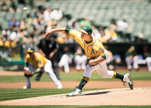 Daniel Mengden Pitching photograph, 2017 June 03