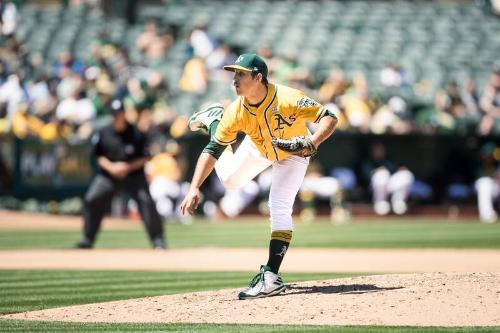 Daniel Mengden Pitching photograph, 2017 June 03