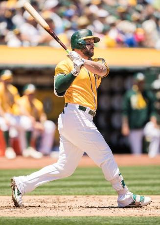 Yonder Alonso Batting photograph, 2017 June 04