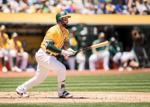 Yonder Alonso Batting photograph, 2017 June 04