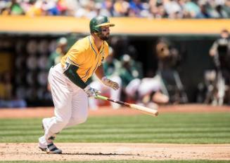 Yonder Alonso Batting photograph, 2017 June 04