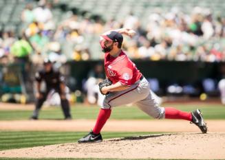 Tanner Roark Pitching photograph, 2017 June 04