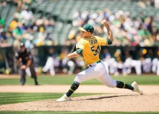 Sonny Gray Pitching photograph, 2017 June 04