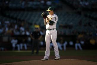 Sean Manaea Pitching photograph, 2017 June 16