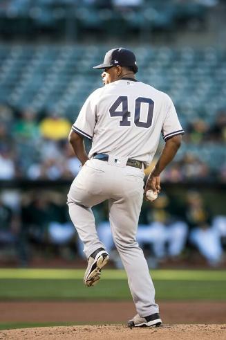 Luis Severino Pitching photograph, 2017 June 16