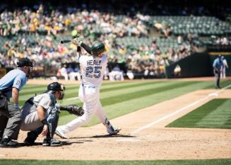 Ryon Healy Batting photograph, 2017 June 17