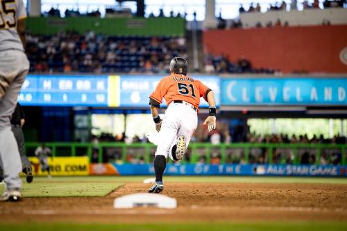 Ichiro Suzuki Running photograph, 2017 April 30