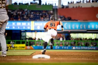 Ichiro Suzuki Running photograph, 2017 April 30