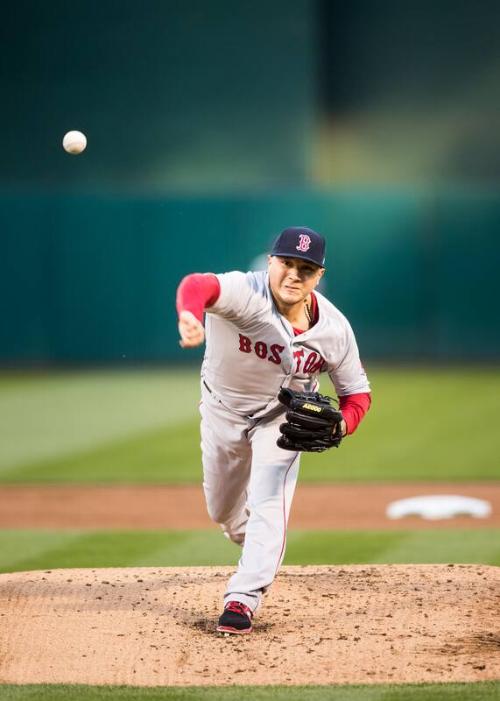 Hector Velazquez Pitching photograph, 2017 May 18