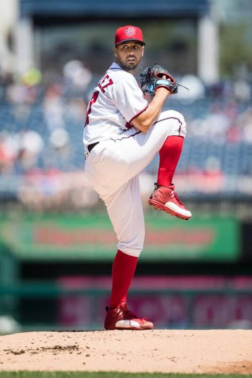 Gio Gonzalez Pitching photograph, 2017 June 10