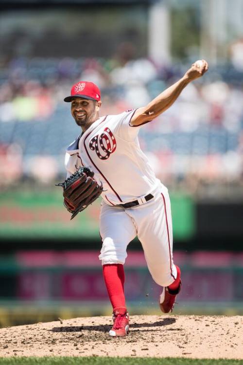 Gio Gonzalez Pitching photograph, 2017 June 10