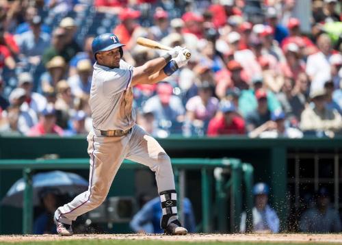 Elvis Andrus Batting photograph, 2017 June 10