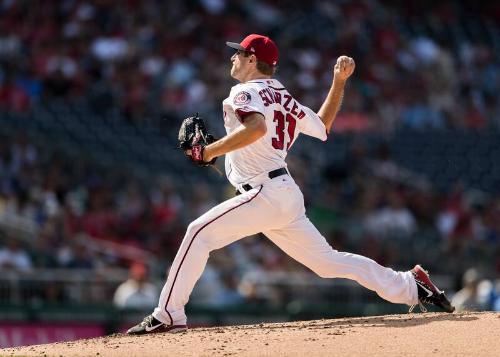 Max Scherzer Pitching photograph, 2017 June 11