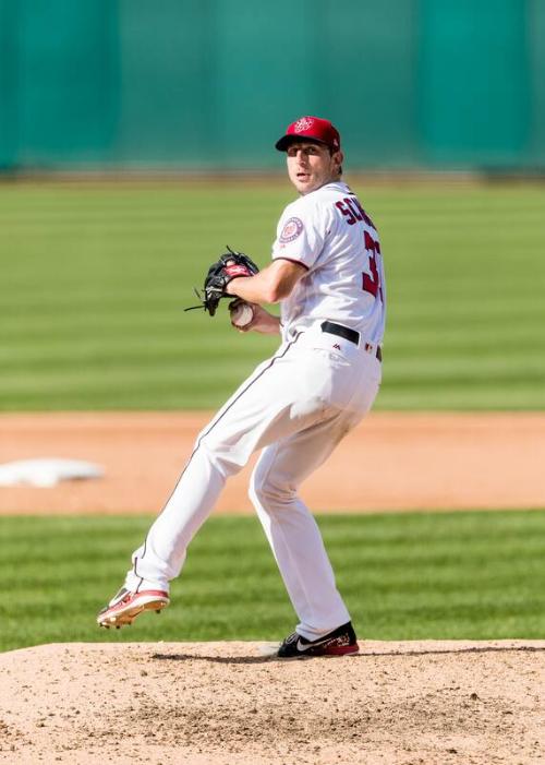 Max Scherzer Pitching photograph, 2017 June 11