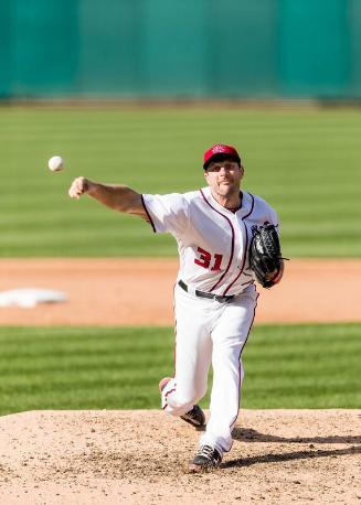 Max Scherzer Pitching photograph, 2017 June 11