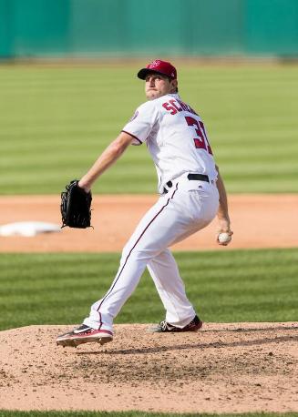 Max Scherzer Pitching photograph, 2017 June 11