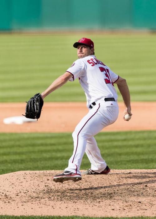 Max Scherzer Pitching photograph, 2017 June 11