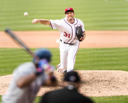 Max Scherzer Pitching photograph, 2017 June 11