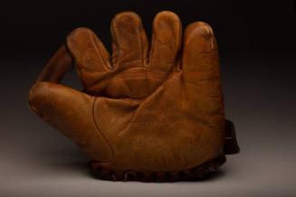 Hiram Bithorn model glove, circa 1944