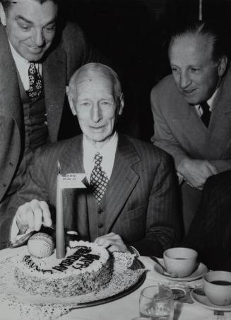 Connie Mack 84th Birthday photograph, 1946 December 21