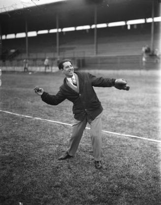 Harry Grabiner glass plate negative, undated