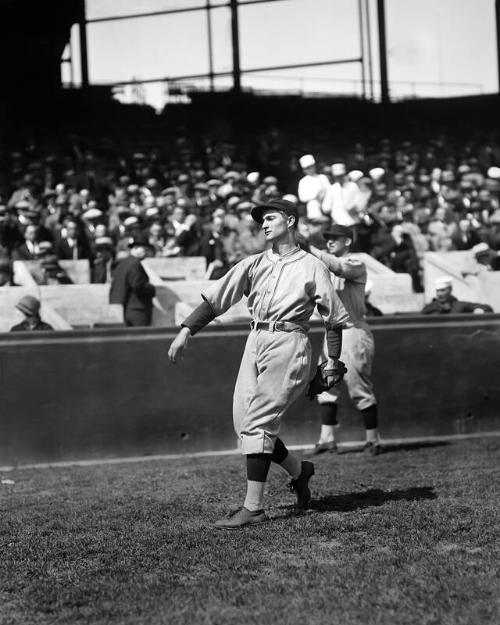 Lloyd Waner Throwing digital image, between 1927 and 1931