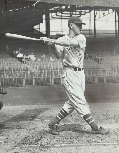 Mel Ott Batting photograph, between 1933 and 1936