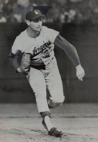 Sandy Koufax Pitching photograph, 1963 September 17