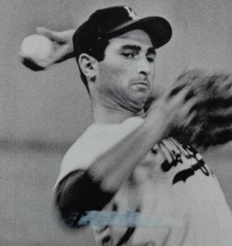 Sandy Koufax Pitching photograph, 1965 August 10