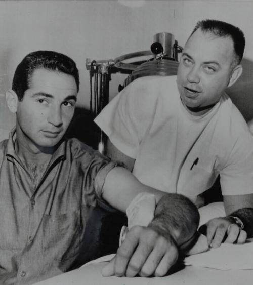 Sandy Koufax and Frank O'Neill photograph, 1964 April 23