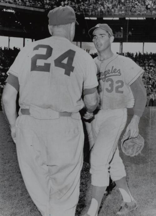 Sandy Koufax and Walter Alston photograph, 1961 August 29