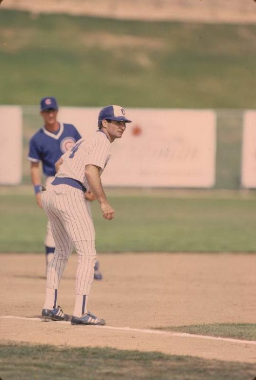 Paul Molitor Taking Lead slide, 1986 March